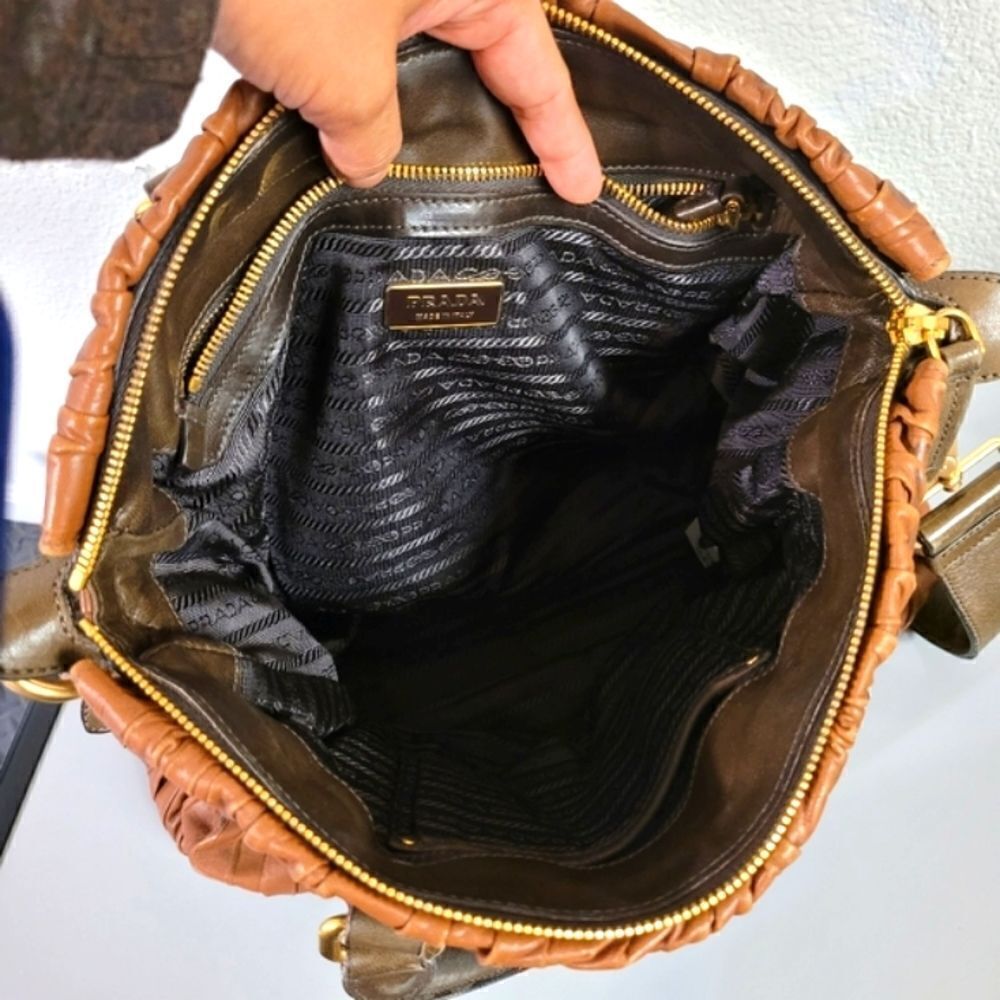 PRADA Tessuto Nappa Gaufre Messenger Bag - Picture 5 of 10